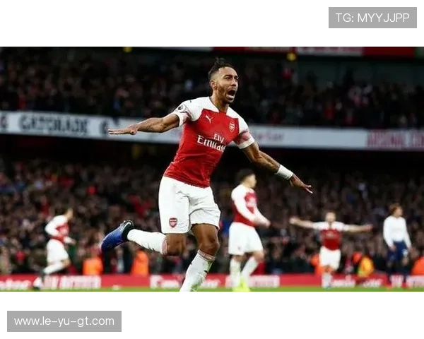 英超冬窗引援盘点:补强与博弈并行 英超冬窗引援盘点:补强与博弈并行